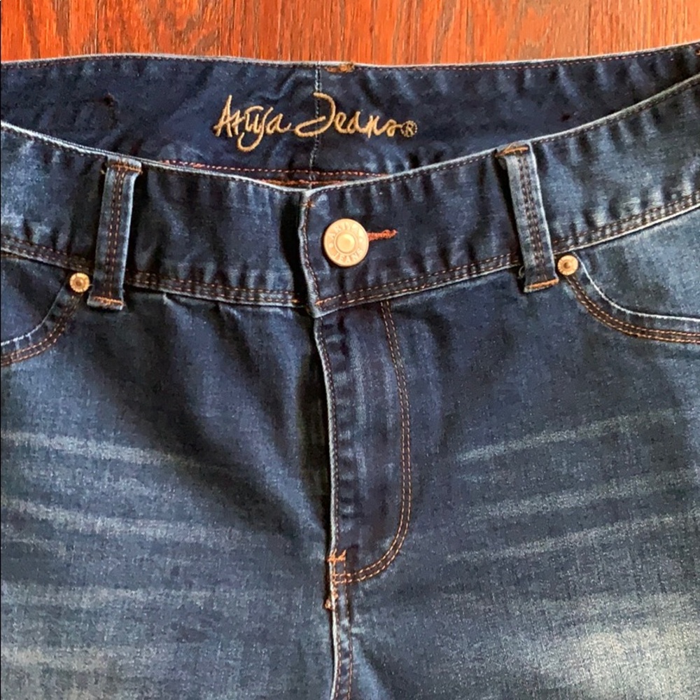 Ariya Jeans